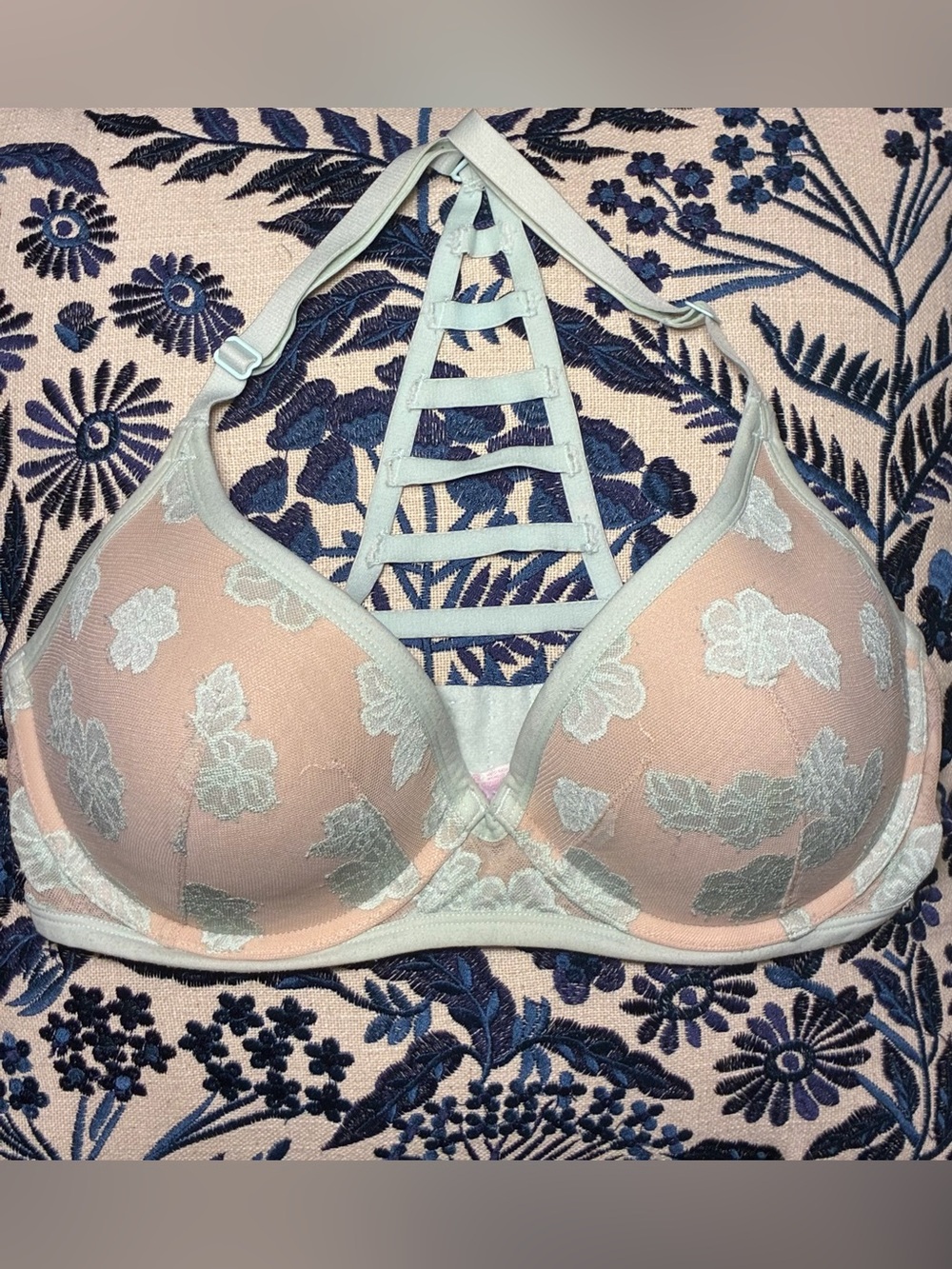 PINK Victoria’s Secret Lightly Lined Halter Bra 34DD Mint Green Floral Lace